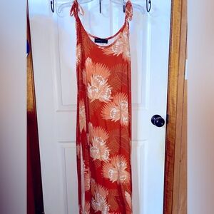 Lexbreezy Akelia Maxi Dress